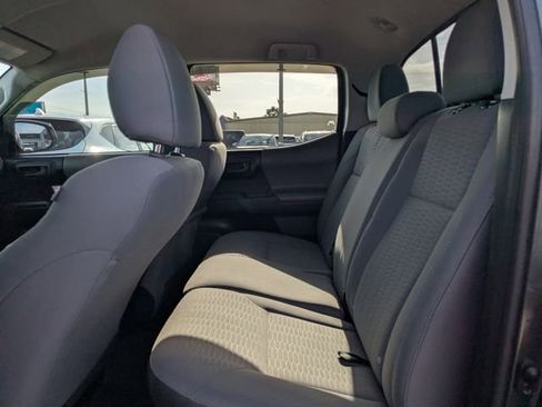 Used 2019 Toyota Tacoma SR w/ SR Convenience Package image 10
