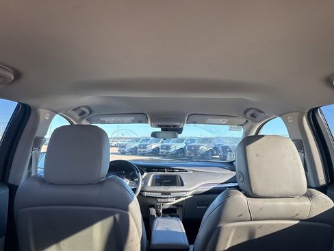 Used 2021 Cadillac XT4 Luxury w/ Cold Weather Package image 35