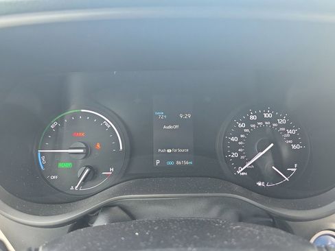 Used 2021 Toyota Sienna LE image 25