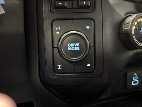 Used 2024 Ford F250 XL w/ XL Chrome Package image 21