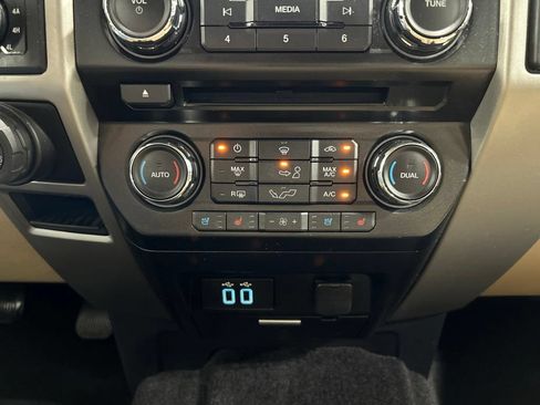 Used 2016 Ford F150 Lariat AWD/4WD image 23