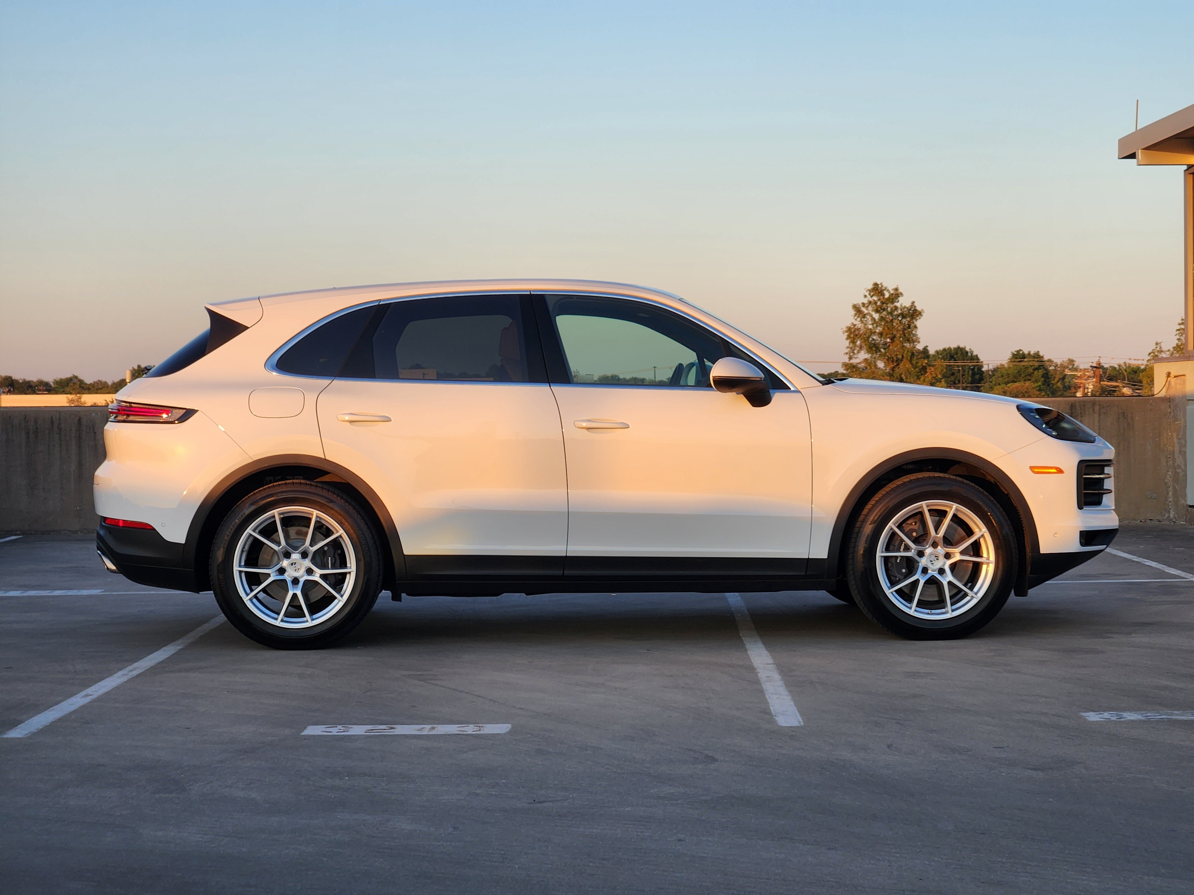 Certified 2026 Porsche Cayenne AWD/4WD image 9
