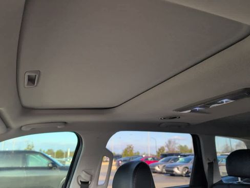 Certified 2024 Kia Telluride S w/ S Sunroof Package image 10