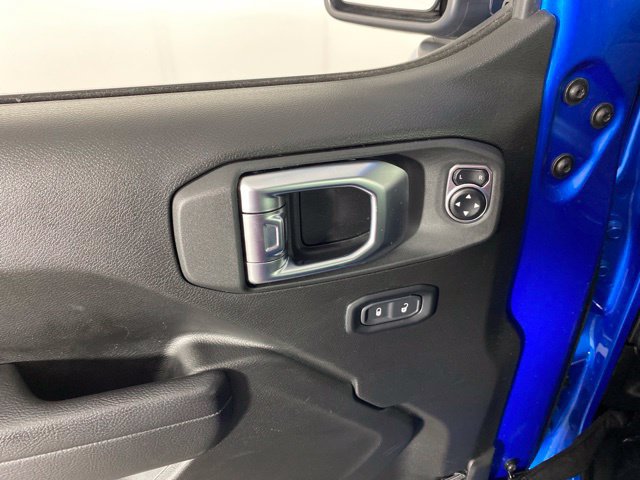 Used 2024 Jeep Wrangler Unlimited w/ Convenience Group AWD/4WD image 16
