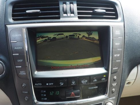 Used 2010 Lexus IS 250C RWD image 23