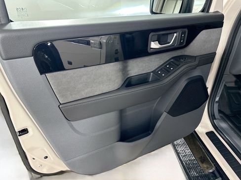 New 2025 INEOS Grenadier Fieldmaster Edition image 17