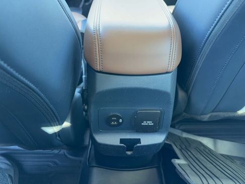 Certified 2022 Ford Maverick Lariat w/ Lariat Luxury Package image 30