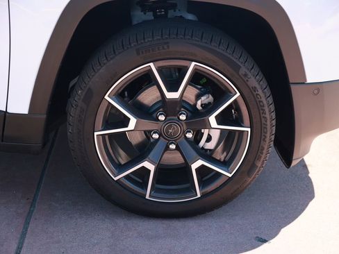 New 2026 Jeep Cherokee Overland AWD/4WD image 8