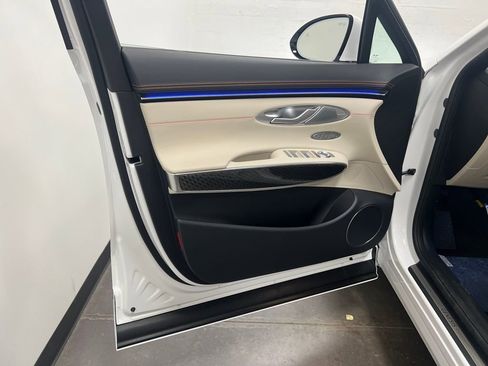 New 2026 Genesis GV70 3.5T Sport Prestige AWD/4WD image 10