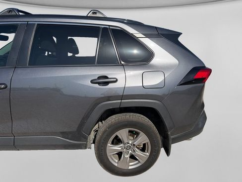 Used 2022 Toyota RAV4 XLE AWD/4WD image 13