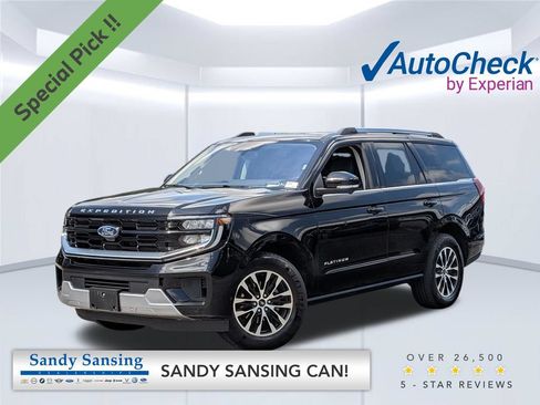 Used 2025 Ford Expedition Platinum AWD/4WD image 1