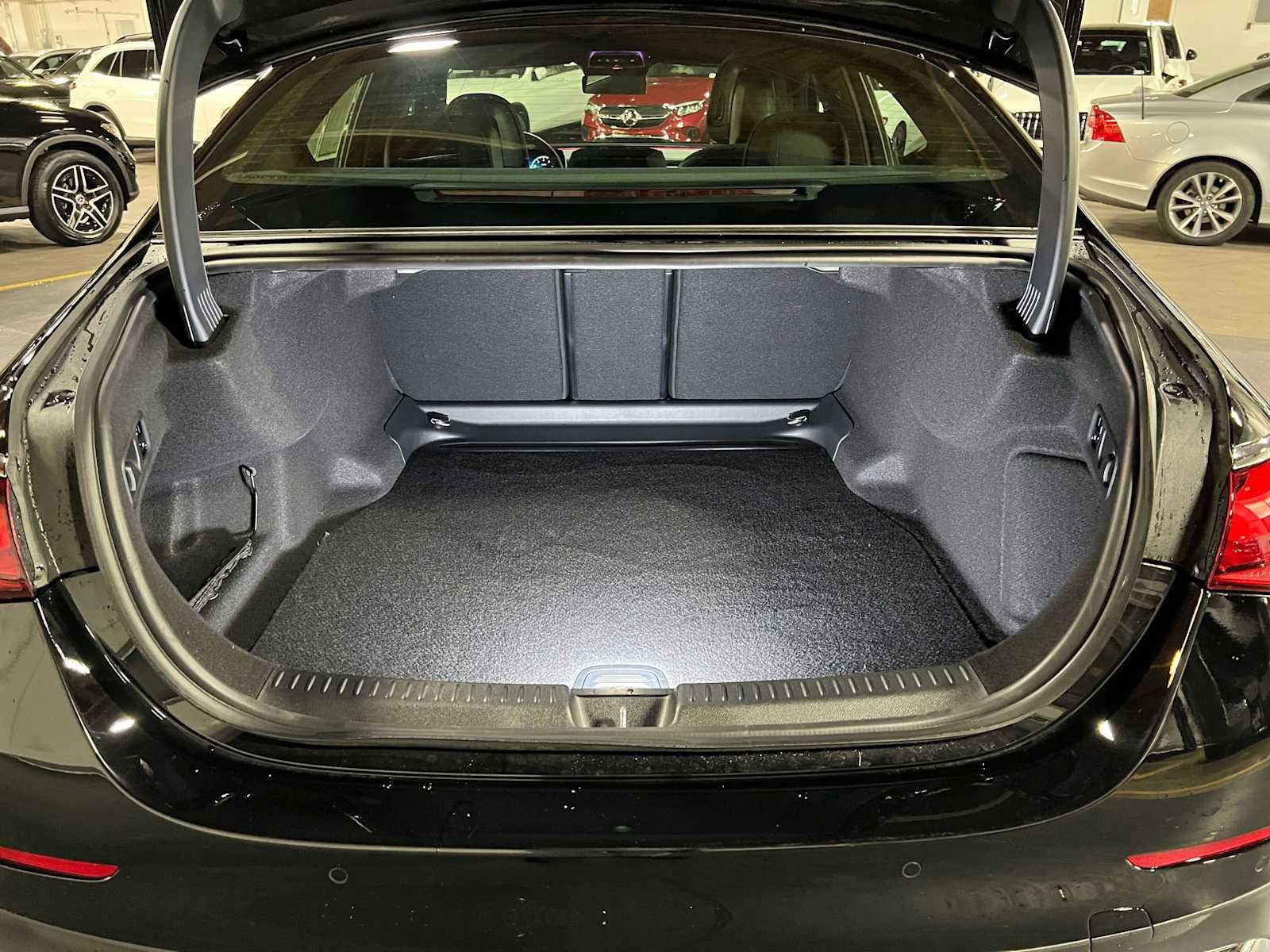 Used 2026 Mercedes-Benz E 350 4MATIC Sedan image 16