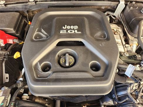 Used 2023 Jeep Wrangler Unlimited Sahara w/ Cold Weather Group image 29