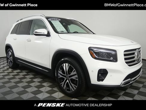 Used 2024 Mercedes-Benz GLB 250 4MATIC image 1