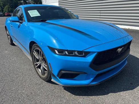Used 2024 Ford Mustang Coupe RWD image 3