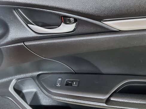 Used 2019 Honda Civic Sport image 32