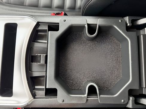 Used 2022 Ford Edge SEL image 24