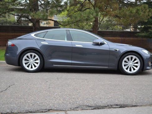 Used 2019 Tesla Model S Long Range image 8
