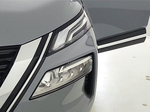 Used 2023 Nissan Rogue Platinum w/ Platinum Premium Package FWD image 33