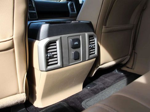 Used 2016 Ford F150 Lariat image 26