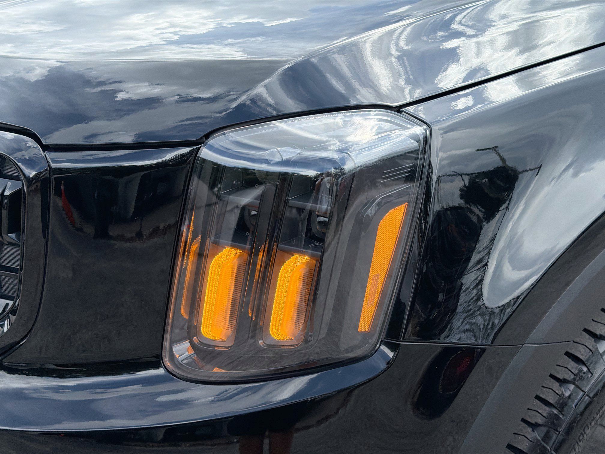 Used 2024 Kia Telluride SX Prestige X-Pro AWD/4WD image 9