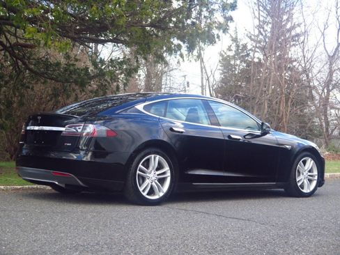 Used 2012 Tesla Model S Performance image 4