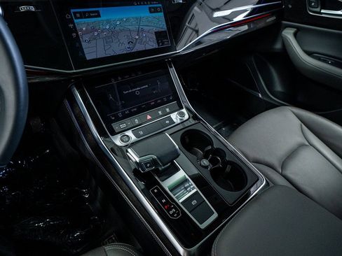 Used 2024 Audi Q8 Premium Plus w/ Premium Plus Package image 42