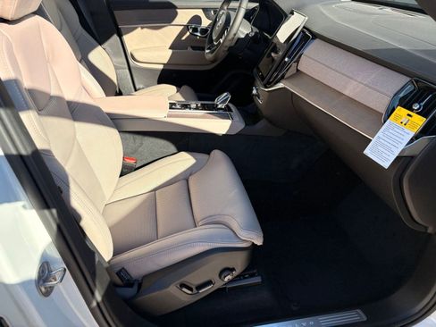 New 2026 Volvo XC90 B6 Ultra image 27