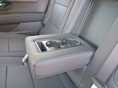 New 2026 Chevrolet Suburban LT w/ Comfort Package image 26