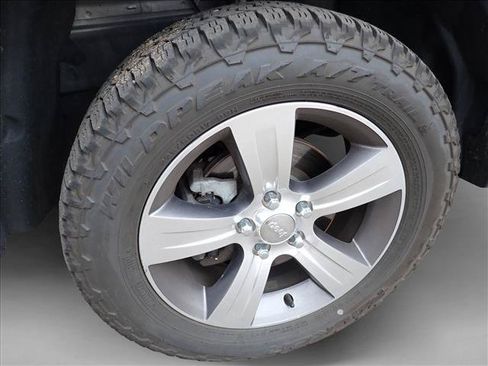 Used 2016 Jeep Patriot High Altitude AWD/4WD image 4