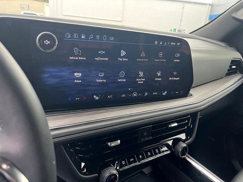 Used 2025 Chevrolet Tahoe Z71 w/ Comfort Package image 21