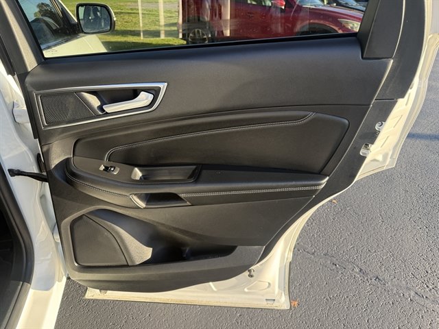 Used 2021 Ford Edge Titanium w/ Equipment Group 301A AWD/4WD image 45