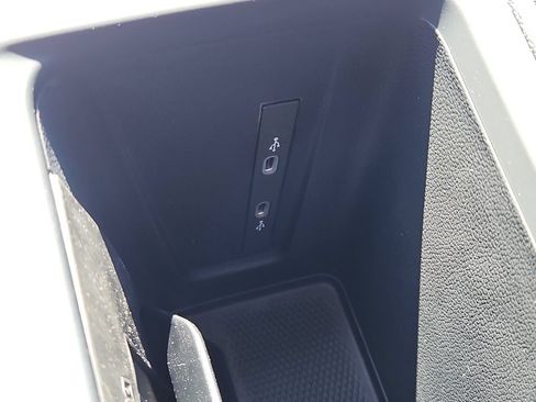New 2026 Volkswagen Tiguan SE AWD/4WD image 11