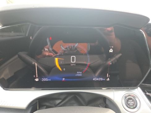 Used 2025 Chevrolet Trax LT w/ LT Convenience Package FWD image 2