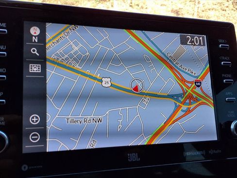 Used 2022 Toyota Camry XLE image 19