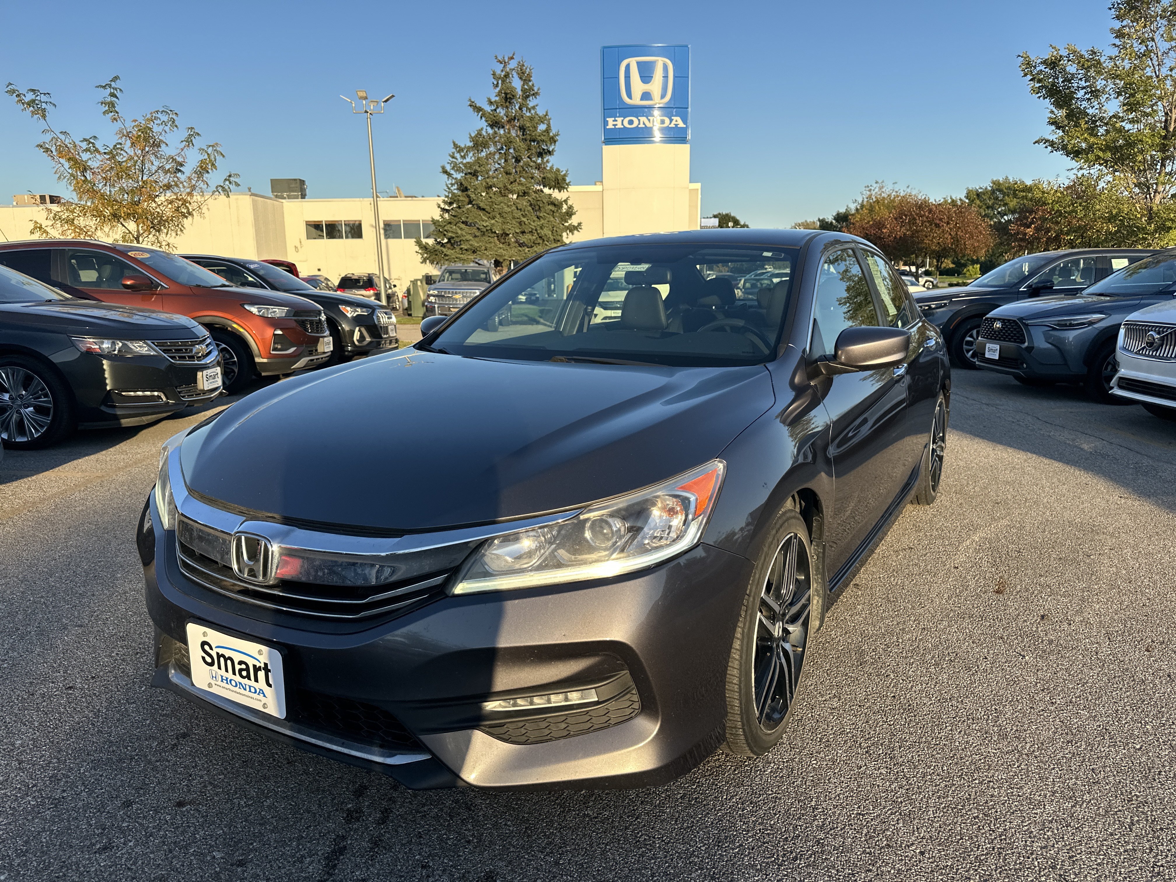 Used 2017 Honda Accord Sport image 1