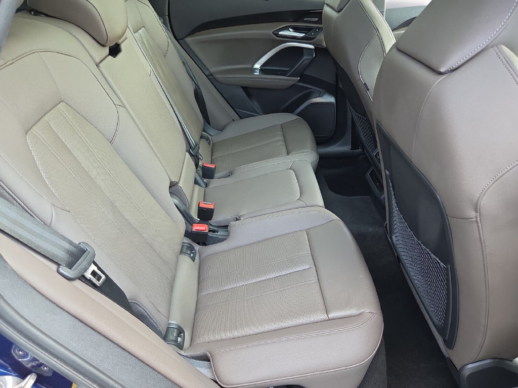 Certified 2025 Audi Q5 Premium AWD/4WD image 17