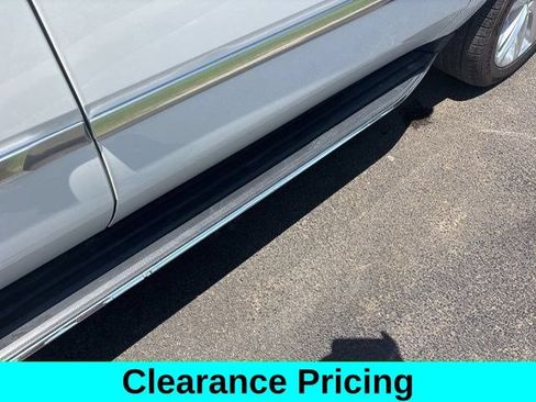 Used 2018 Cadillac Escalade ESV Luxury AWD/4WD image 42