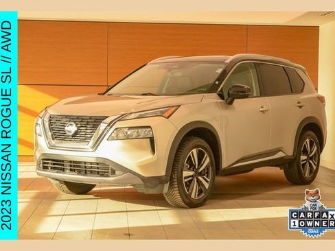 Used 2023 Nissan Rogue SL image 1