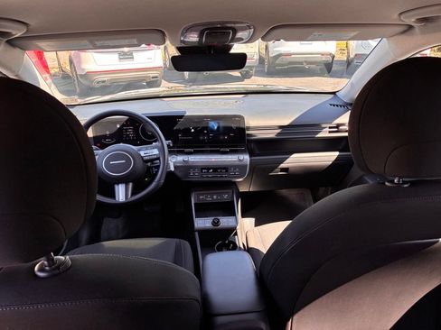 Used 2024 Hyundai Kona SEL w/ Convenience Package AWD/4WD image 16