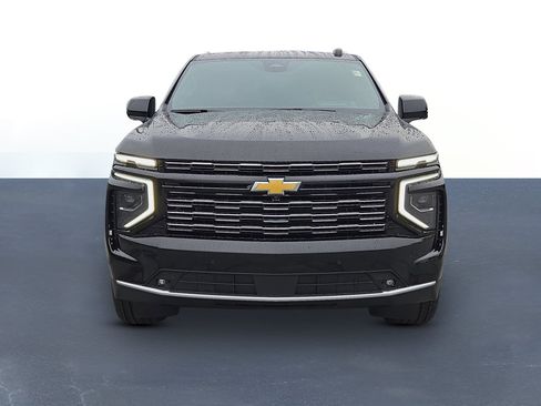 New 2026 Chevrolet Suburban High Country AWD/4WD image 2