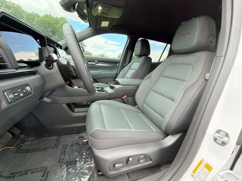 New 2026 GMC Terrain AT4 AWD/4WD image 25
