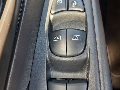 Used 2024 Nissan Kicks S image 17