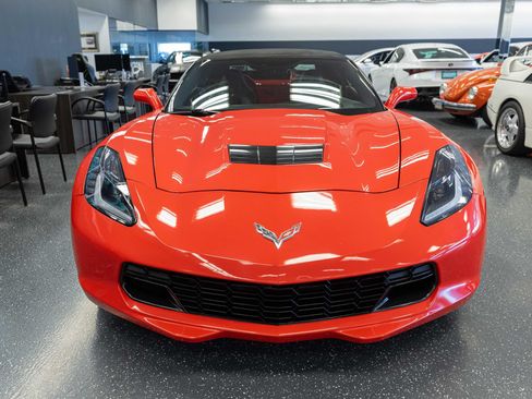 Used 2014 Chevrolet Corvette Stingray Convertible w/ 2LT Preferred Equipment Group RWD image 2
