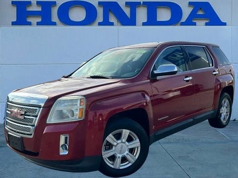 Used 2015 GMC Terrain SLE image 1