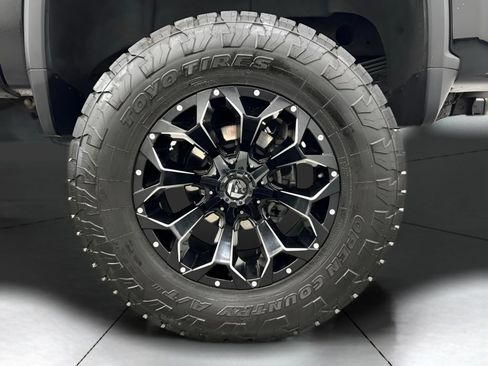 Used 2021 Chevrolet Silverado 2500 High Country w/ Safety Package II AWD/4WD image 22