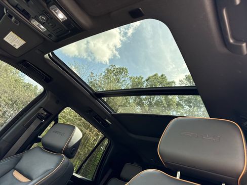 Used 2024 GMC Yukon AT4 AWD/4WD image 38