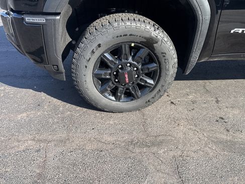 New 2026 GMC Sierra 2500 AT4 AWD/4WD image 11