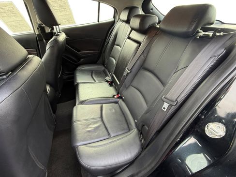 Used 2018 MAZDA MAZDA3 Grand Touring w/ Premium Equipment Package image 16