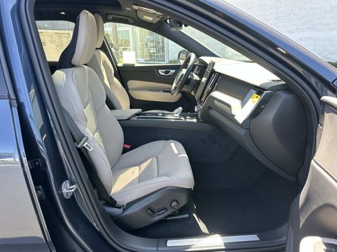 Certified 2026 Volvo XC60 B5 Plus w/ Protection Package Premier image 20